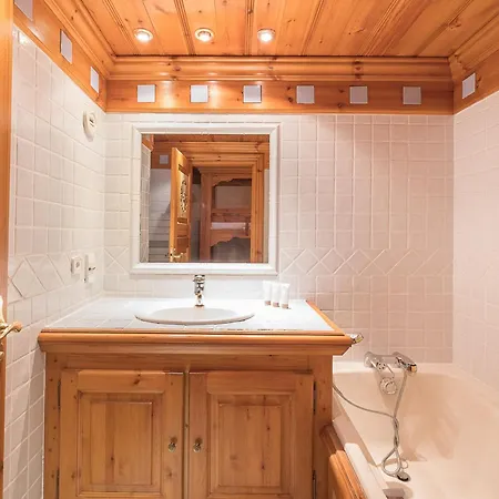 Lejlighed 1850 - Skis Aux Pieds Avec Spa, 3 Pour 6 Personnes - Fr-1-564-115 Courchevel